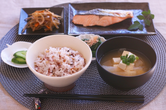 一汁三菜