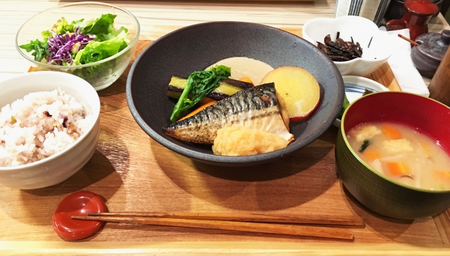 サバの塩焼き定食