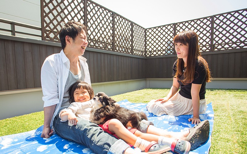 友達を招いてガーデンパーティもできる屋上庭園。