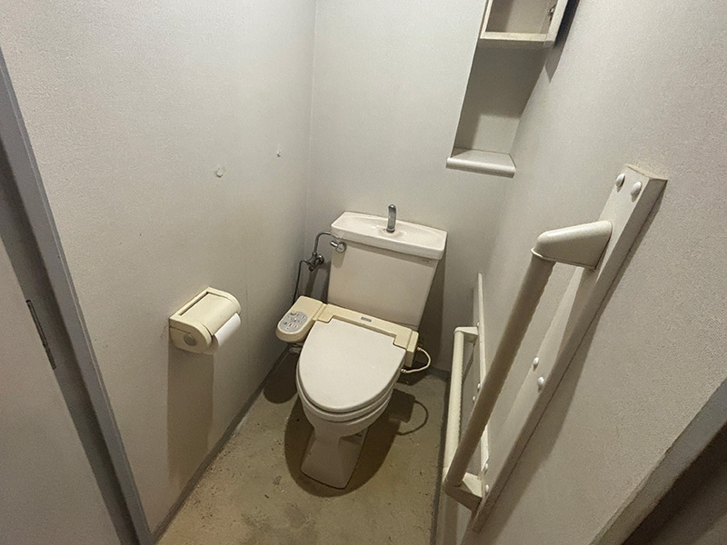 トイレのリフォーム・ビフォー