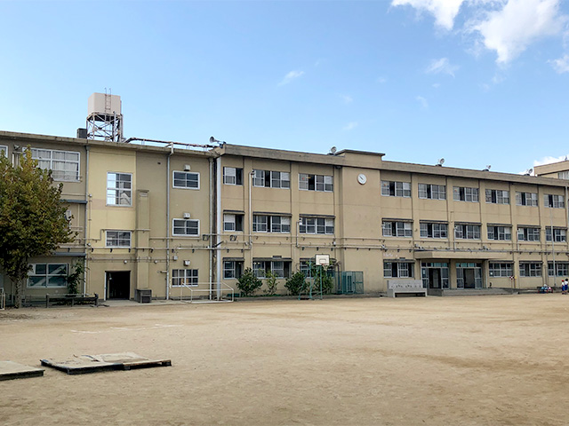 春風小学校